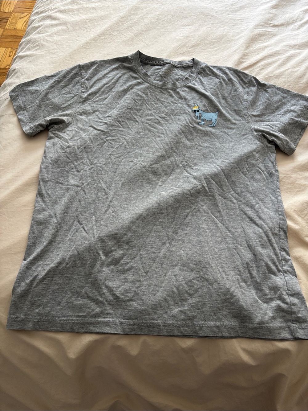 Men's Gray Short-Sleeve Crewneck T-Shirt with Small Goat Patch